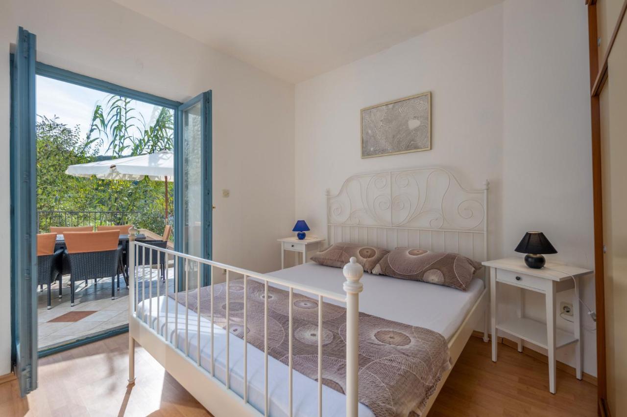 Apartment Sandra Supetarska Draga Eksteriør bilde